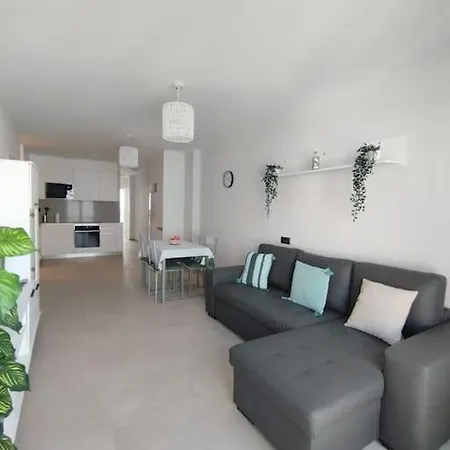 Las Canteras Beach Two Apartment *