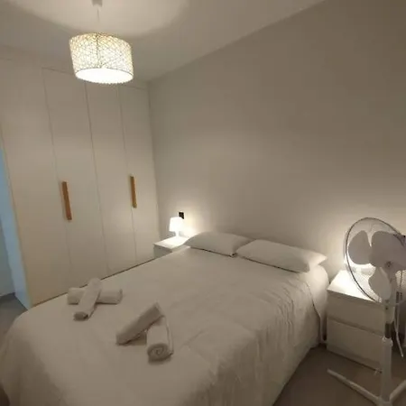Las Canteras Beach Two Apartment *
